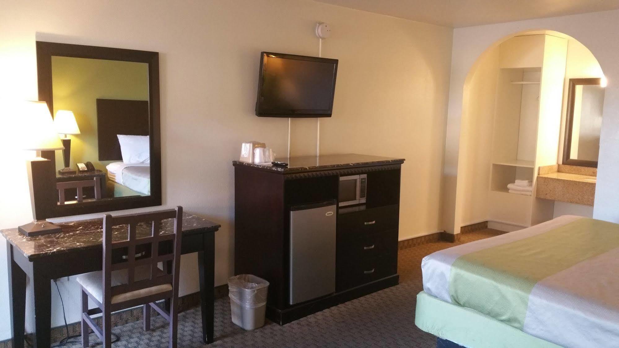 Oyo Hotel Lafayette La I-10 & University 外观 照片