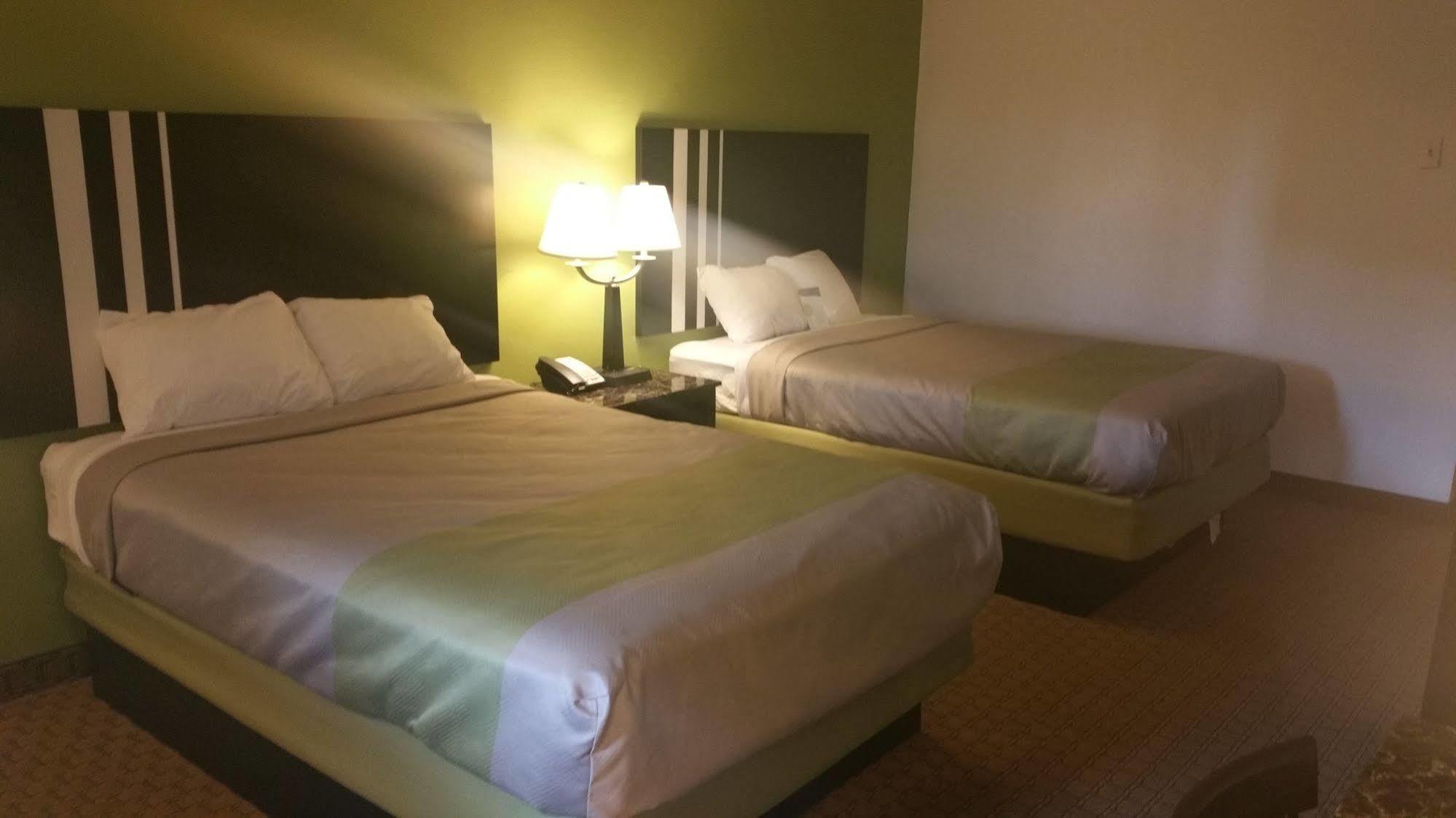 Oyo Hotel Lafayette La I-10 & University 外观 照片