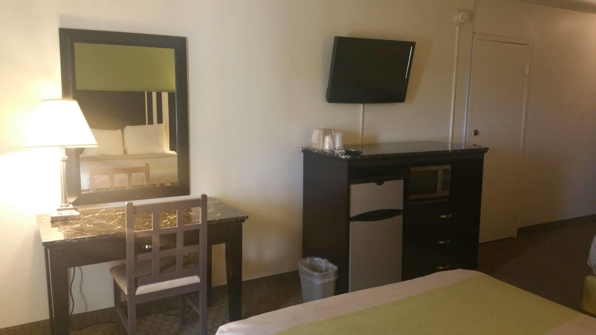 Oyo Hotel Lafayette La I-10 & University 外观 照片