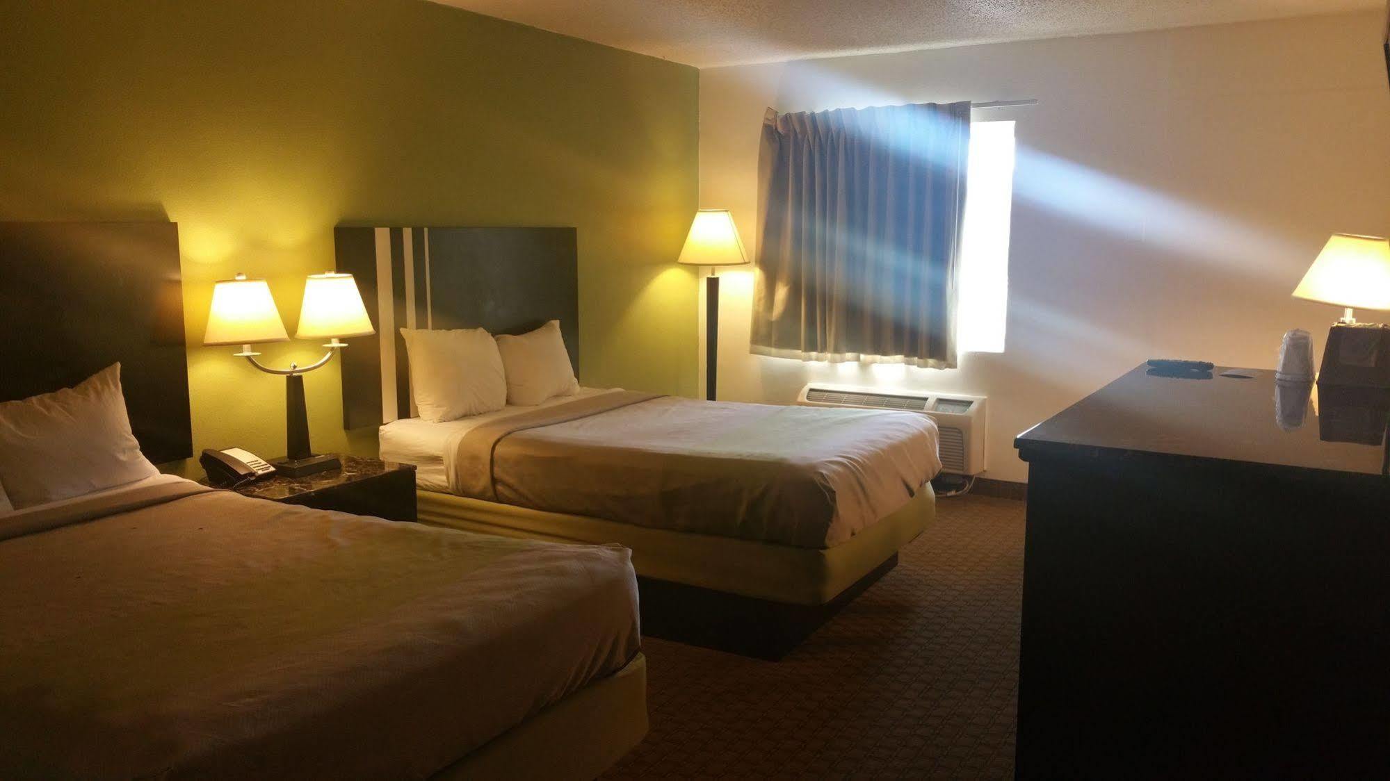 Oyo Hotel Lafayette La I-10 & University 外观 照片