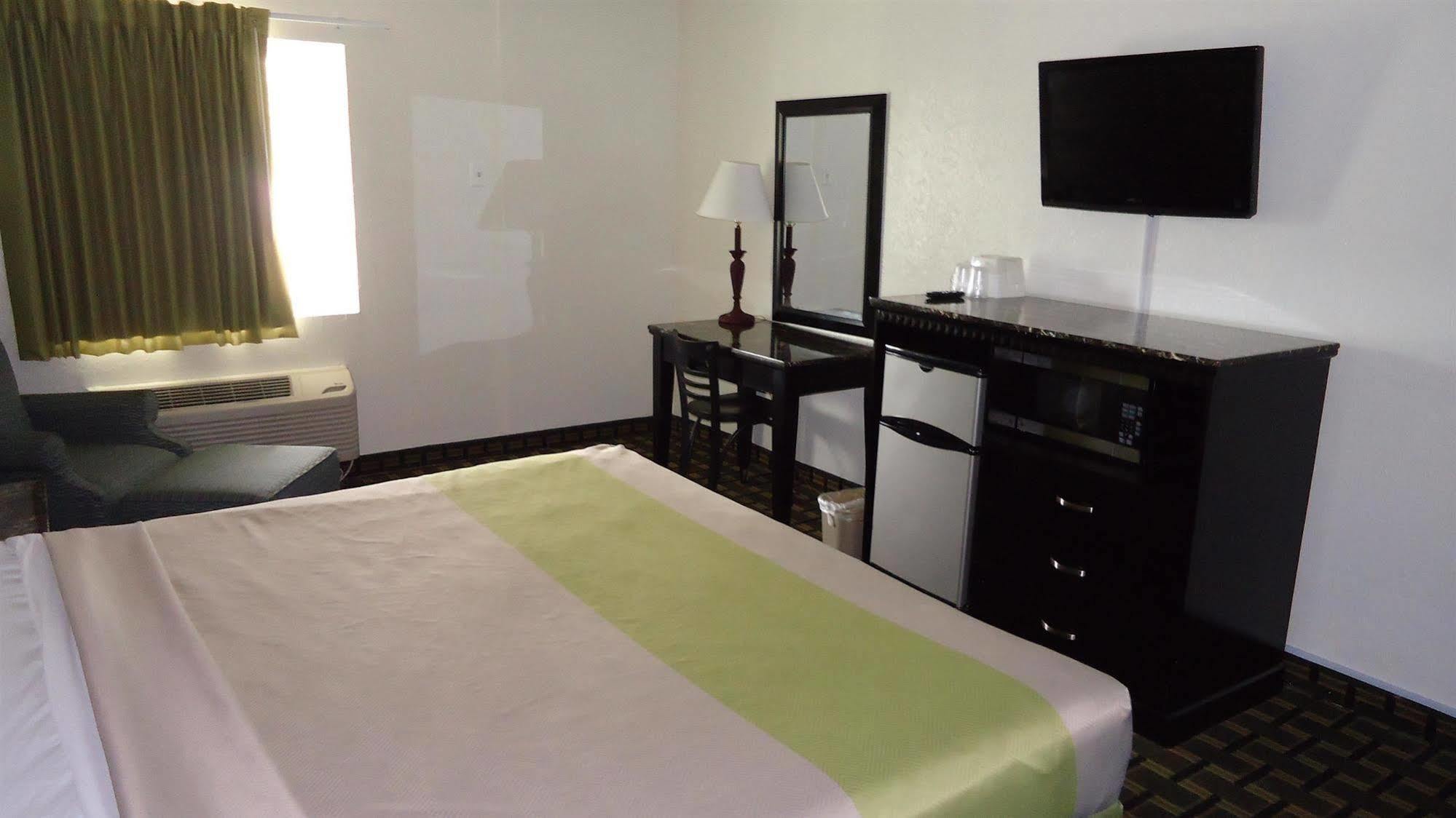 Oyo Hotel Lafayette La I-10 & University 外观 照片