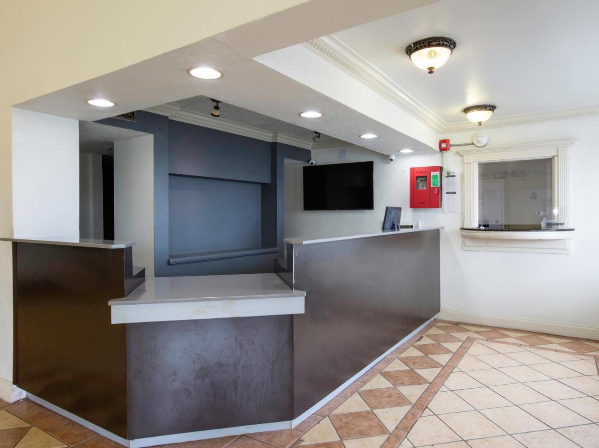 Oyo Hotel Lafayette La I-10 & University 外观 照片
